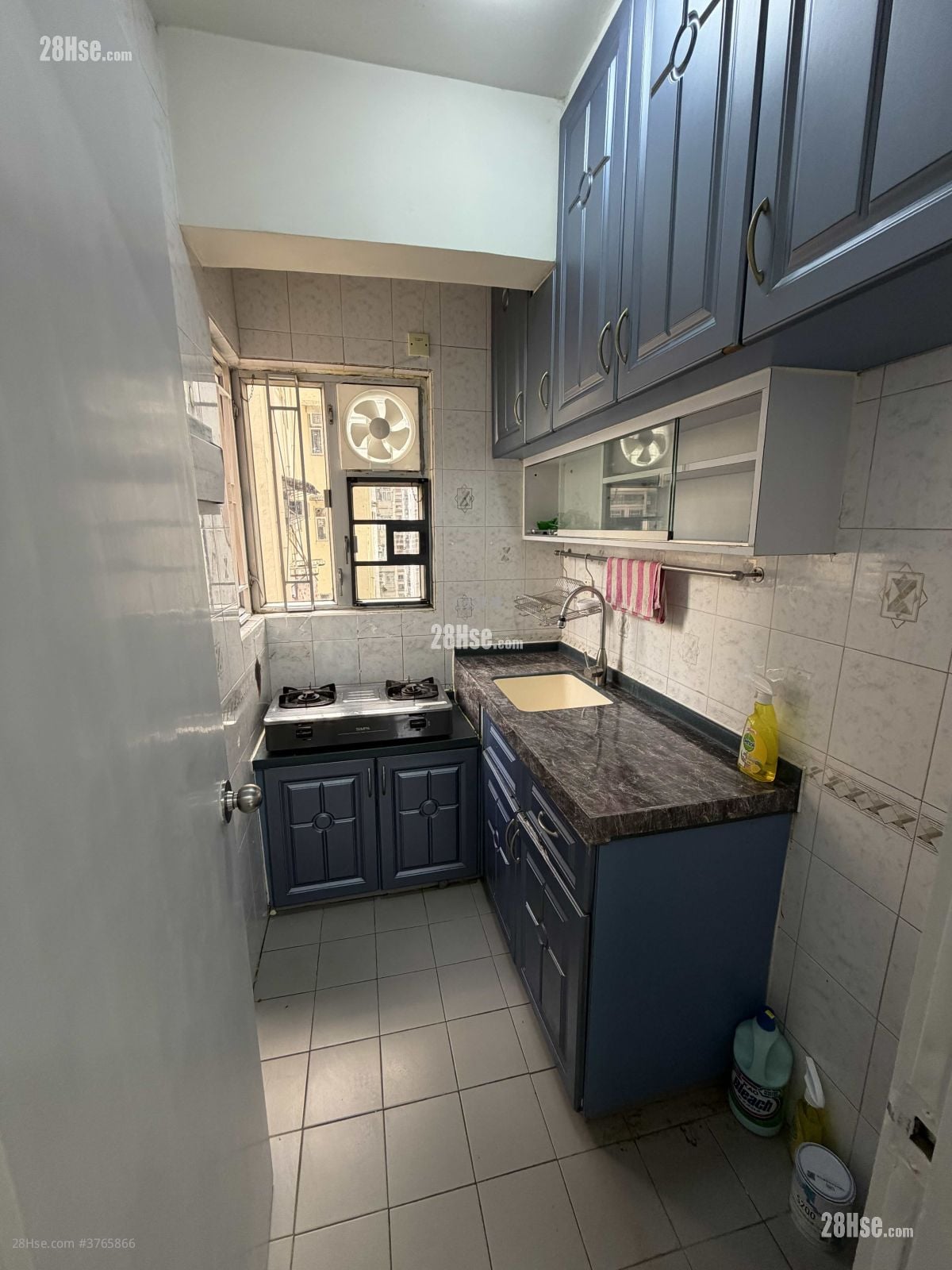 Mongkok Plaza Sell 2 Bedrooms , 1 Bathroom 333 ft²
