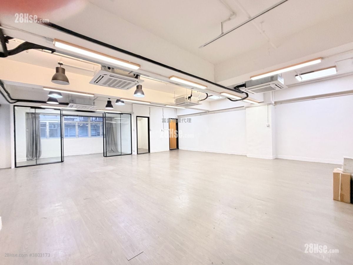 Hong Kong Industrial Centre Rental 2 Bedrooms , 1 Toilet 1,190 ft²