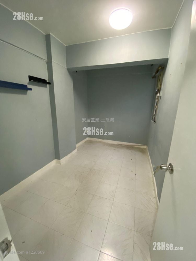 Honour Building Sell 2 Bedrooms , 1 Bathroom 368 ft²