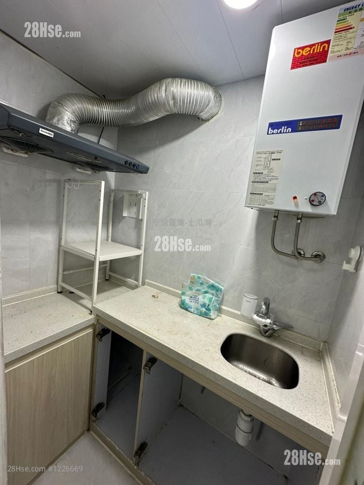 Honour Building Sell 2 Bedrooms , 1 Bathroom 368 ft²