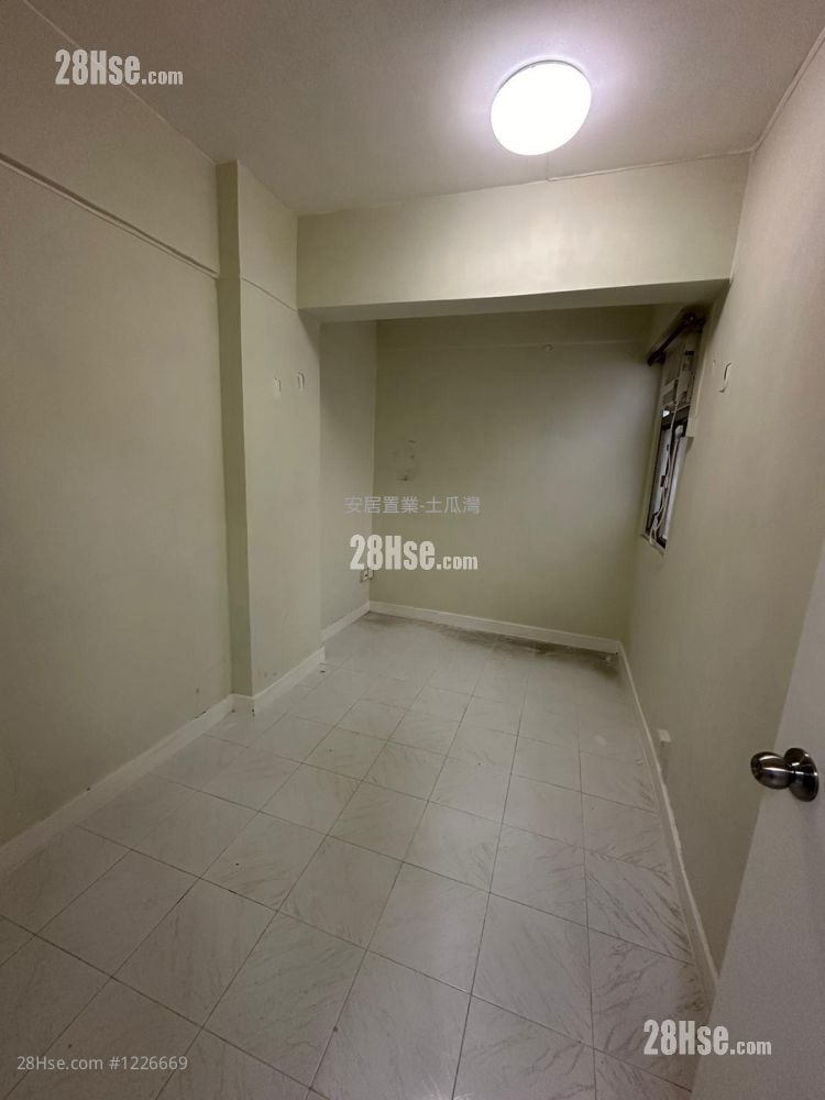 Honour Building Sell 2 Bedrooms , 1 Bathroom 368 ft²