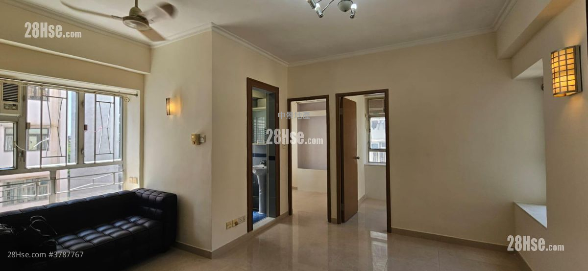 Pau Chung Building Sell 2 Bedrooms , 1 Bathroom 340 ft²