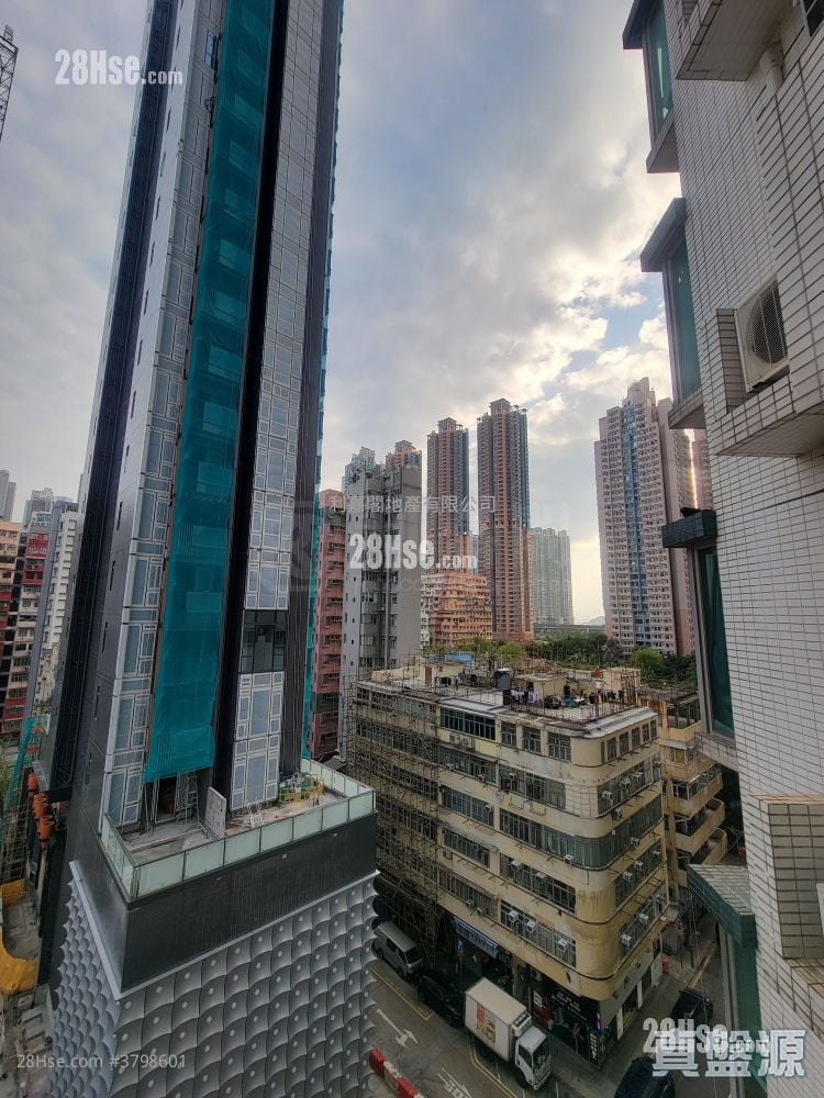 Metro Harbour View Rental 2 Bedrooms , 1 Bathroom 408 ft²