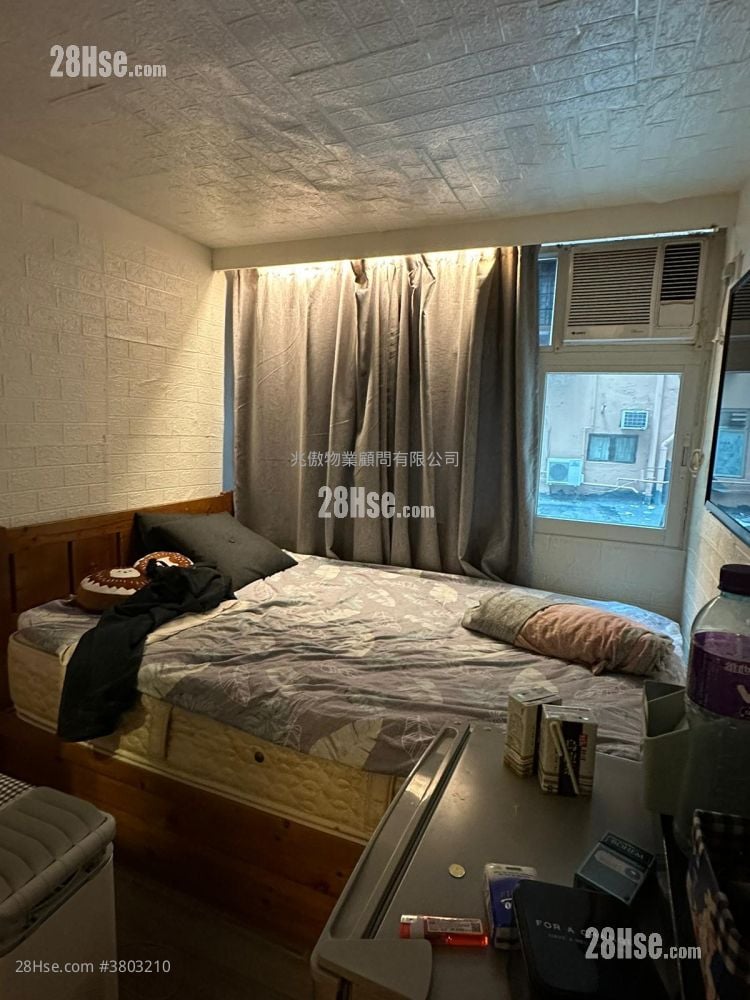 Lee Tat Building Sell 5+ Bedrooms , 5+ Bathrooms 397 ft²