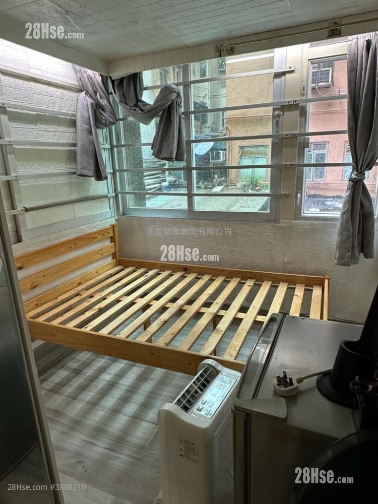 Lee Tat Building Sell 5+ Bedrooms , 5+ Bathrooms 397 ft²