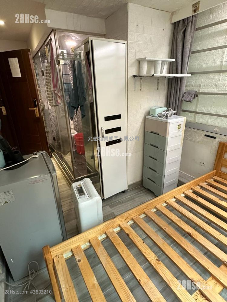 Lee Tat Building Sell 5+ Bedrooms , 5+ Bathrooms 397 ft²