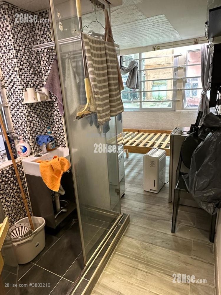 Lee Tat Building Sell 5+ Bedrooms , 5+ Bathrooms 397 ft²