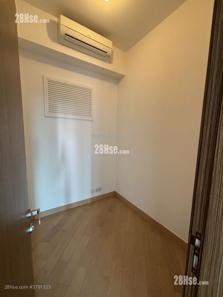 Grand Yoho Rental 592 ft²