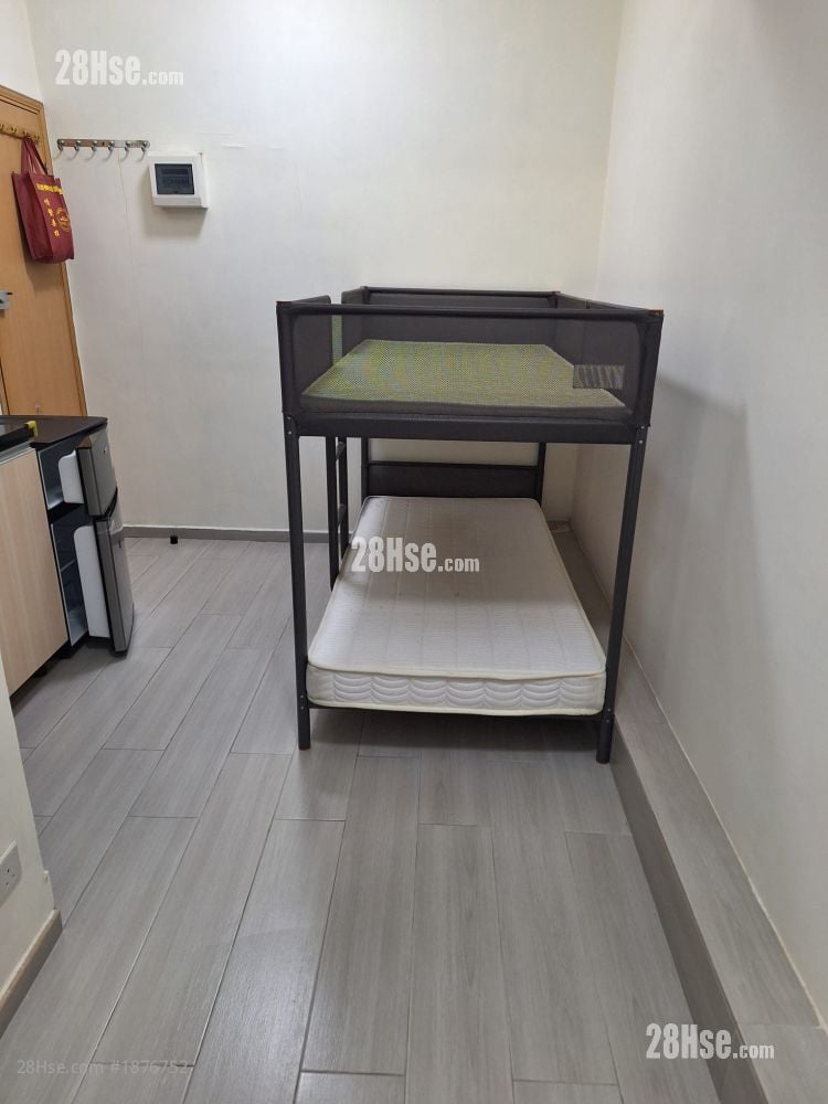 万荣大厦 租盘 130 平方尺