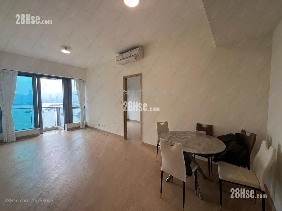 Grand Victoria Rental 835 ft²