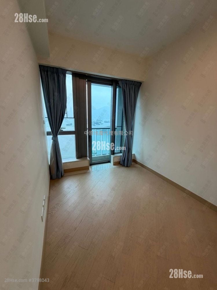 Grand Victoria Rental 835 ft²