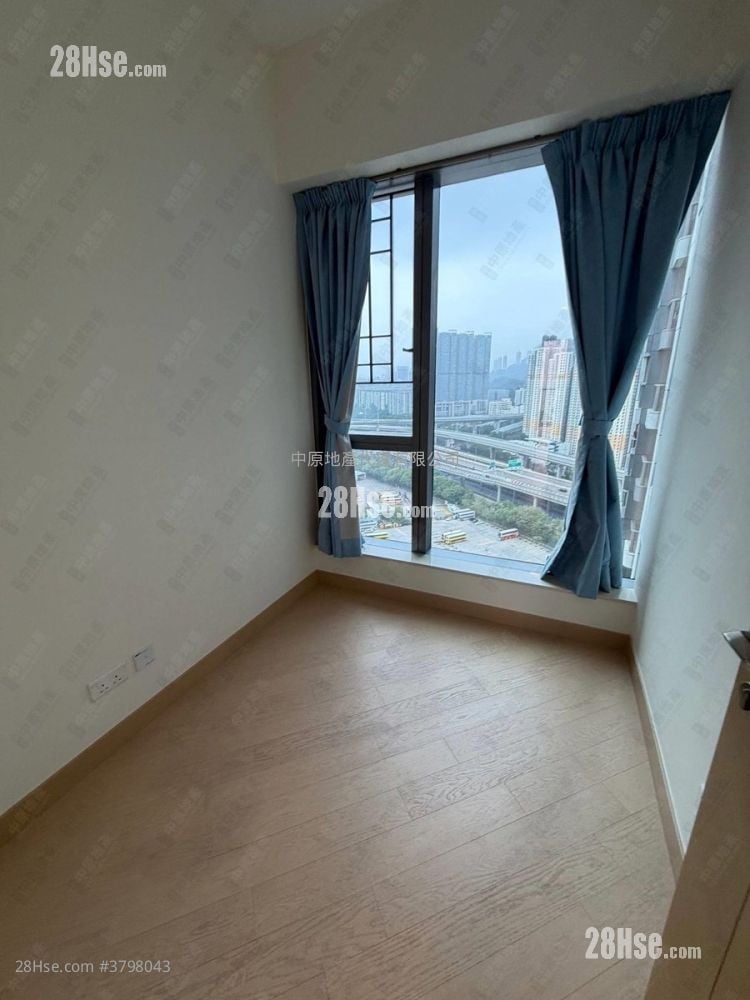 Grand Victoria Rental 835 ft²