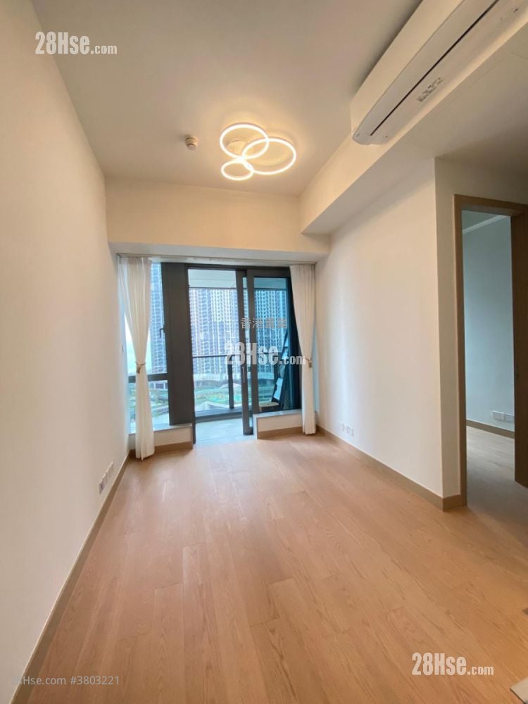 Seasons Place Rental 1 Bedroom , 1 Bathroom 437 ft²