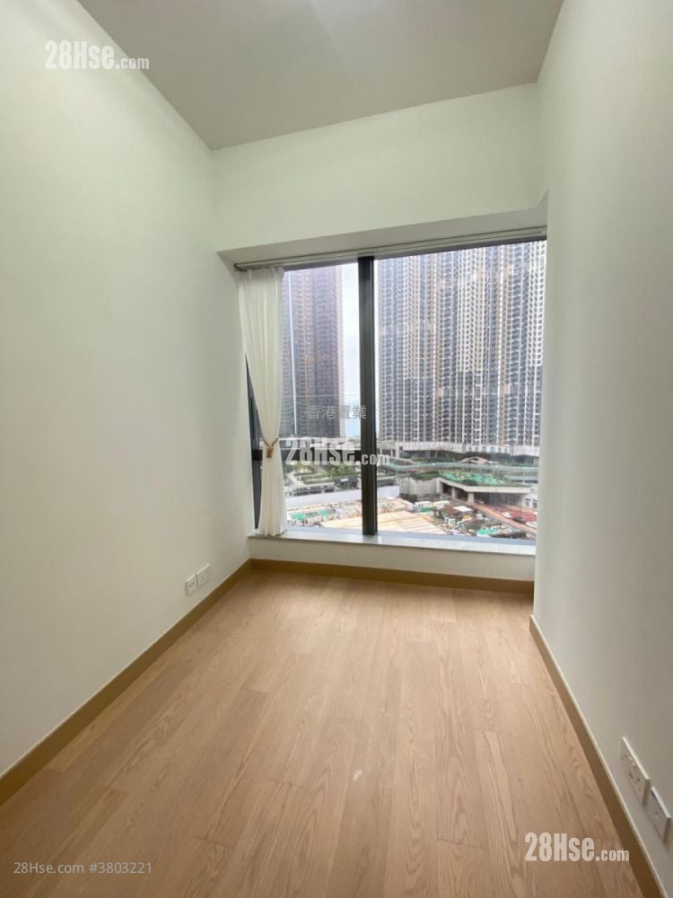 Seasons Place Rental 1 Bedroom , 1 Bathroom 437 ft²