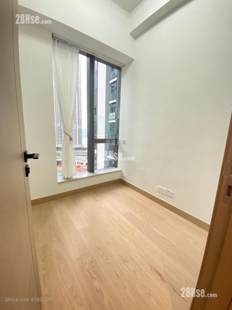 Seasons Place Rental 1 Bedroom , 1 Bathroom 437 ft²