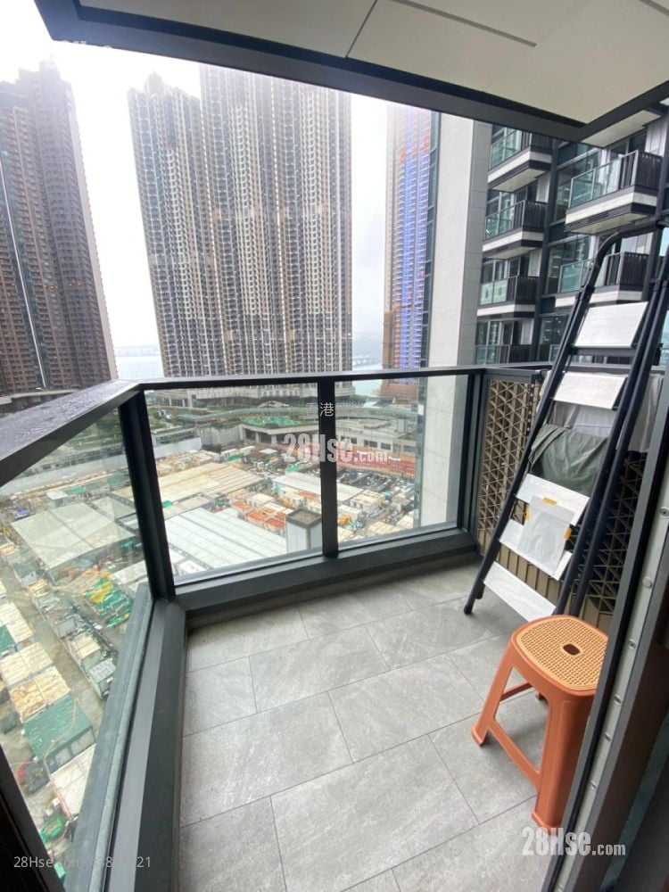 Seasons Place Rental 1 Bedroom , 1 Bathroom 437 ft²