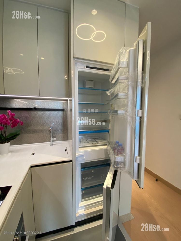 Seasons Place Rental 1 Bedroom , 1 Bathroom 437 ft²