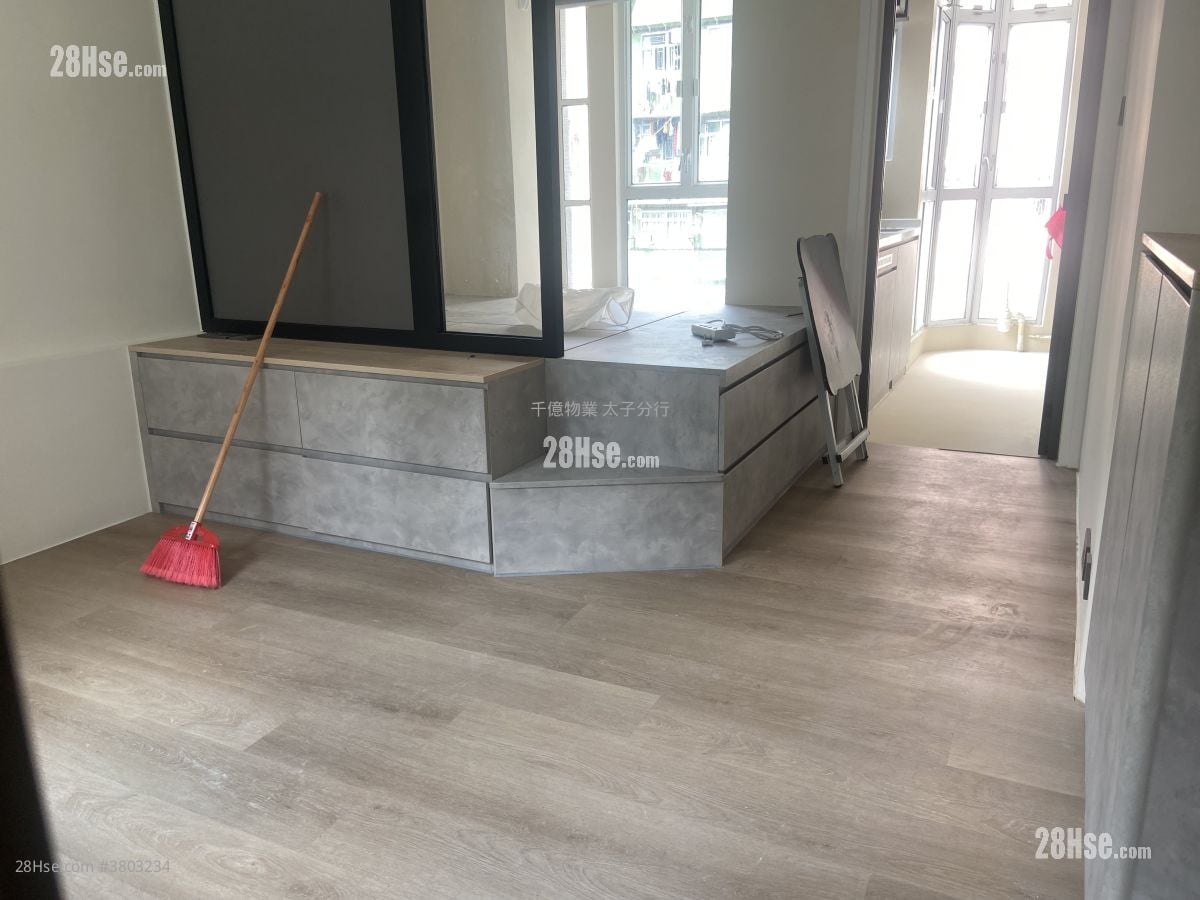 大南花园 租盘 216 平方尺