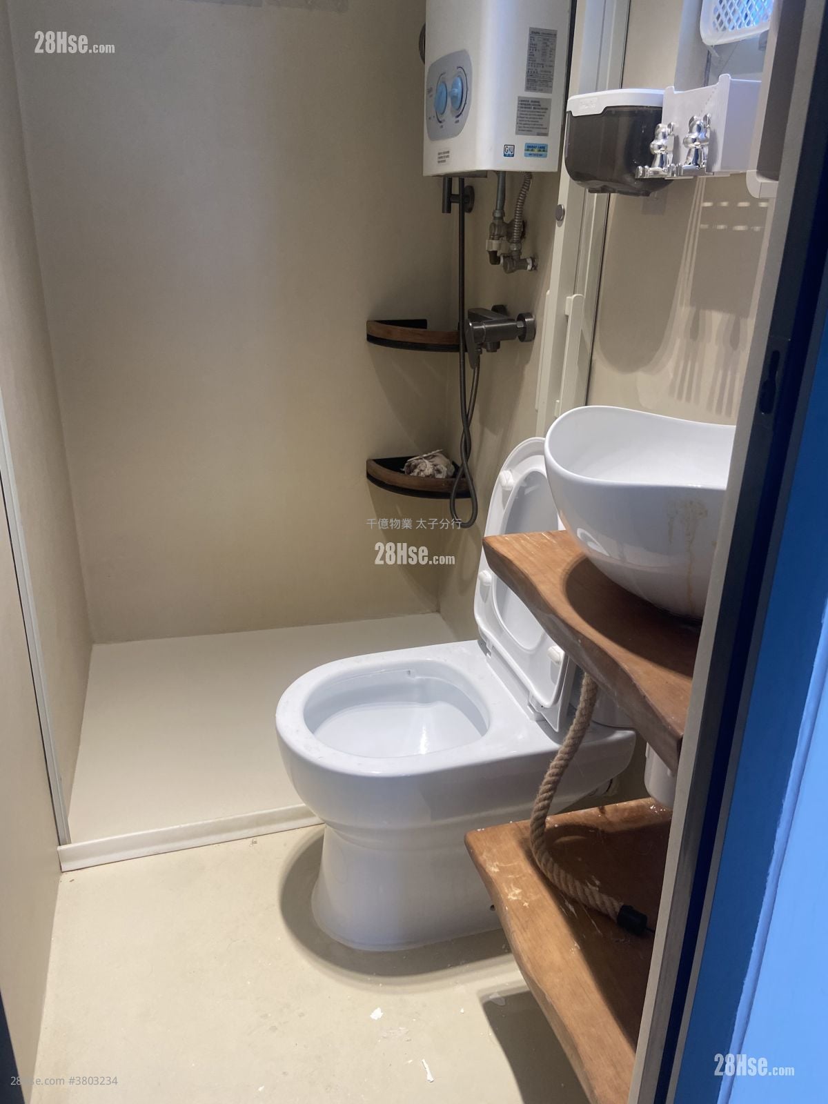 大南花园 租盘 216 平方尺