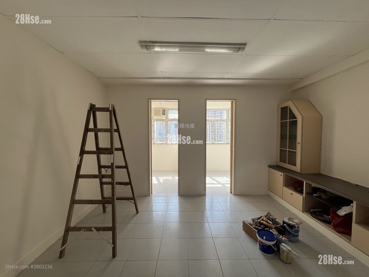 单幢楼房 租盘 2 房 , 1 浴室 310 平方尺