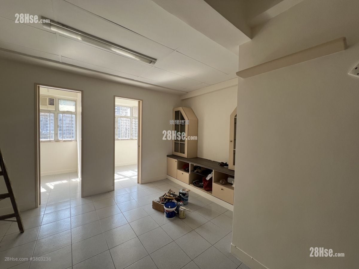 单幢楼房 租盘 2 房 , 1 浴室 310 平方尺