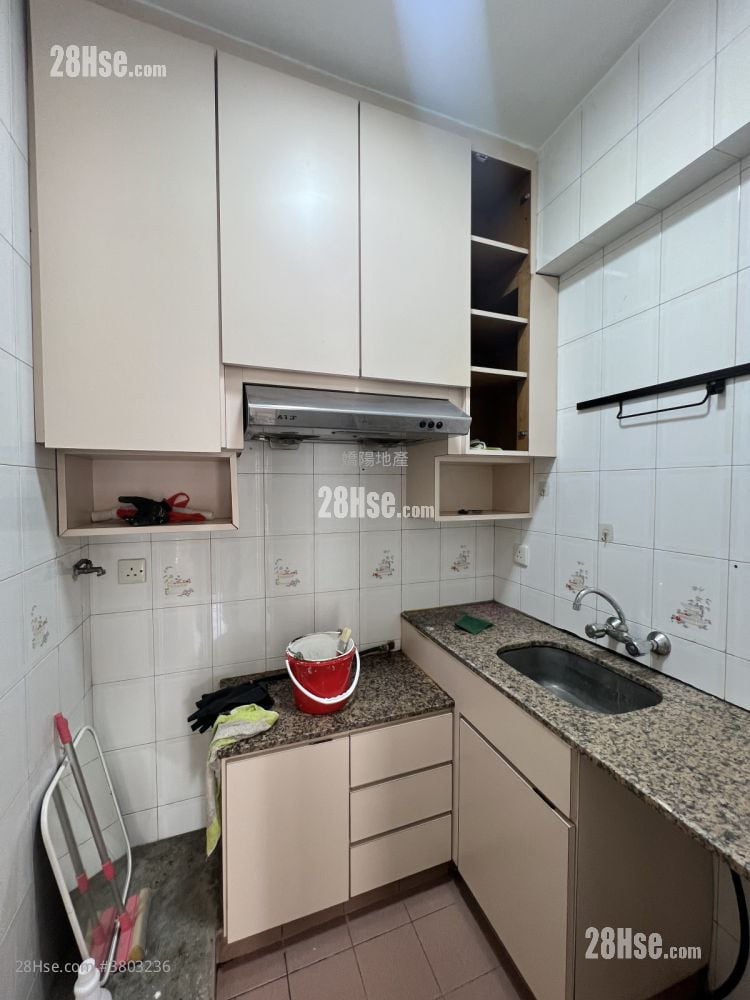 单幢楼房 租盘 2 房 , 1 浴室 310 平方尺