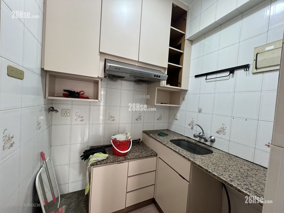 单幢楼房 租盘 2 房 , 1 浴室 310 平方尺