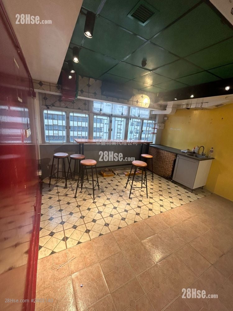 Elite Industrial Centre Rental 3 Bedrooms , 2 Toilets 1,350 ft²