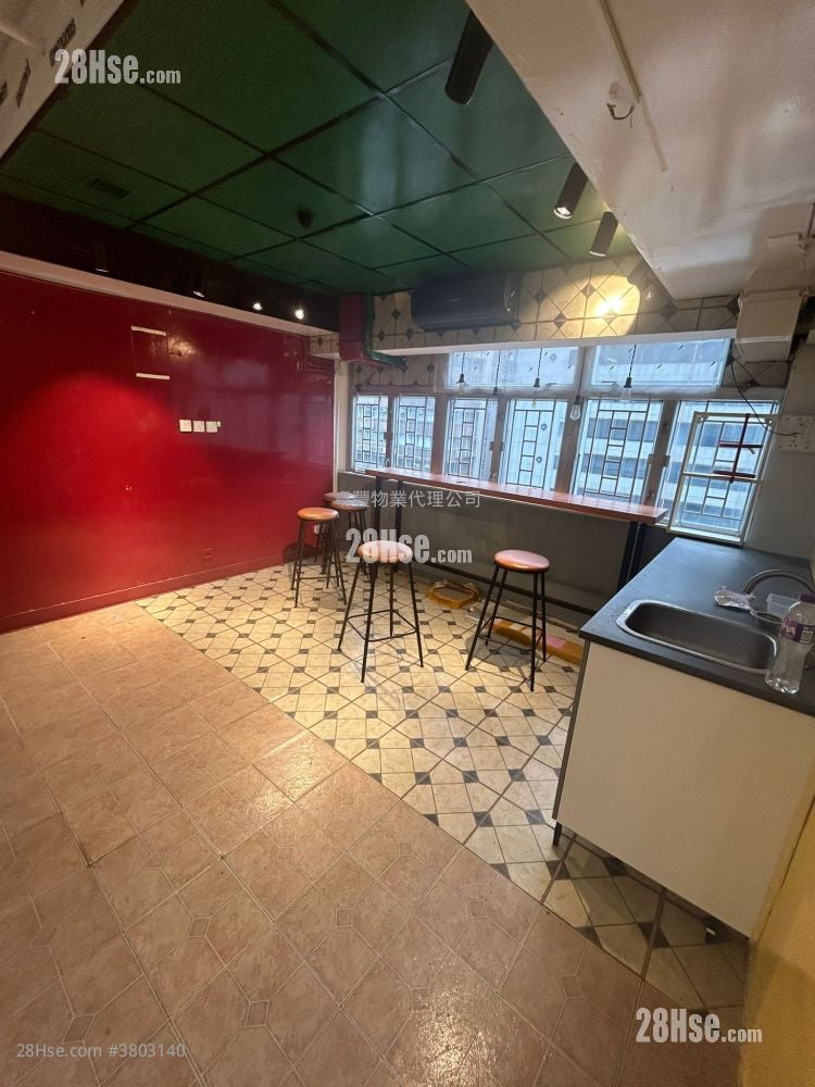 Elite Industrial Centre Rental 3 Bedrooms , 2 Toilets 1,350 ft²