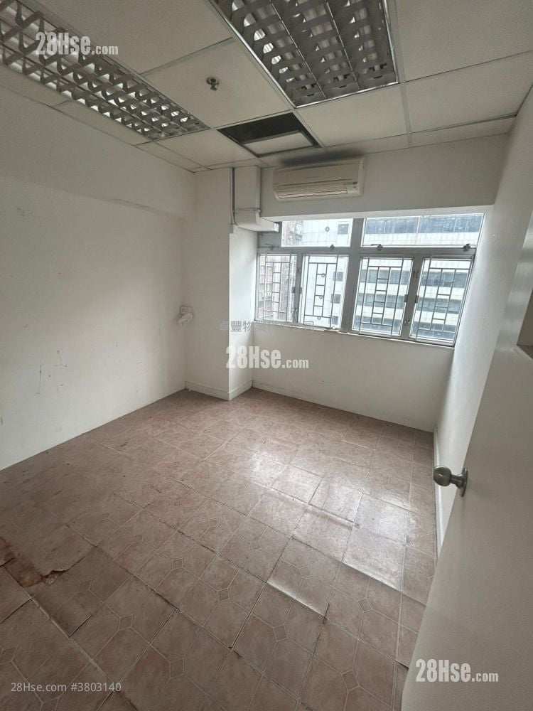 Elite Industrial Centre Rental 3 Bedrooms , 2 Toilets 1,350 ft²