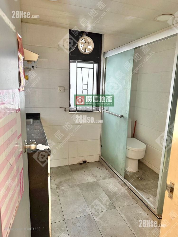 长发大厦 租盘 1 房 , 1 浴室 217 平方尺