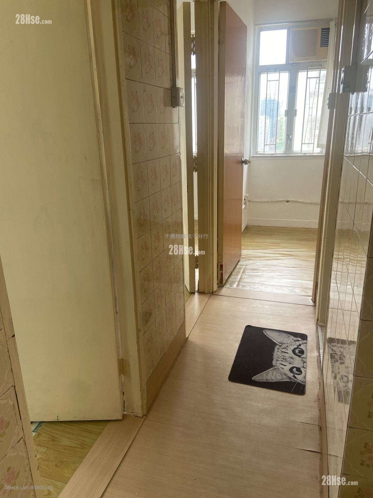 Good World Building Rental 3 Bedrooms 376 ft²