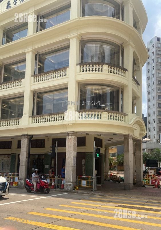 Good World Building Rental 3 Bedrooms 376 ft²