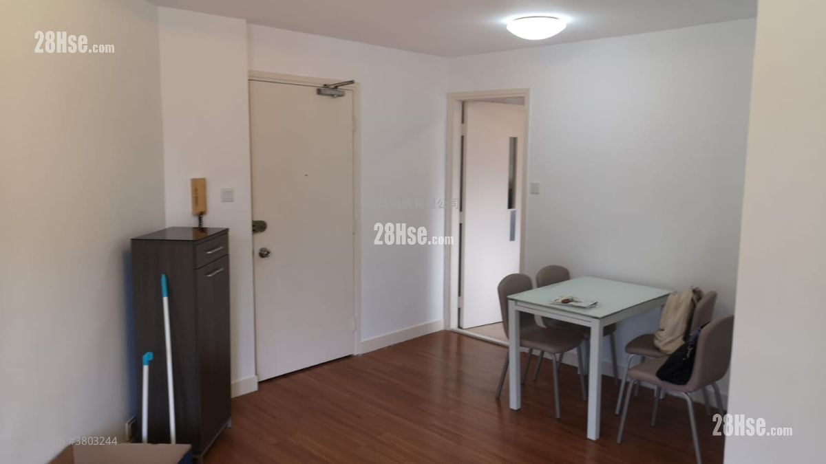 Whampoa Garden Sell 2 Bedrooms , 1 Bathroom 466 ft²