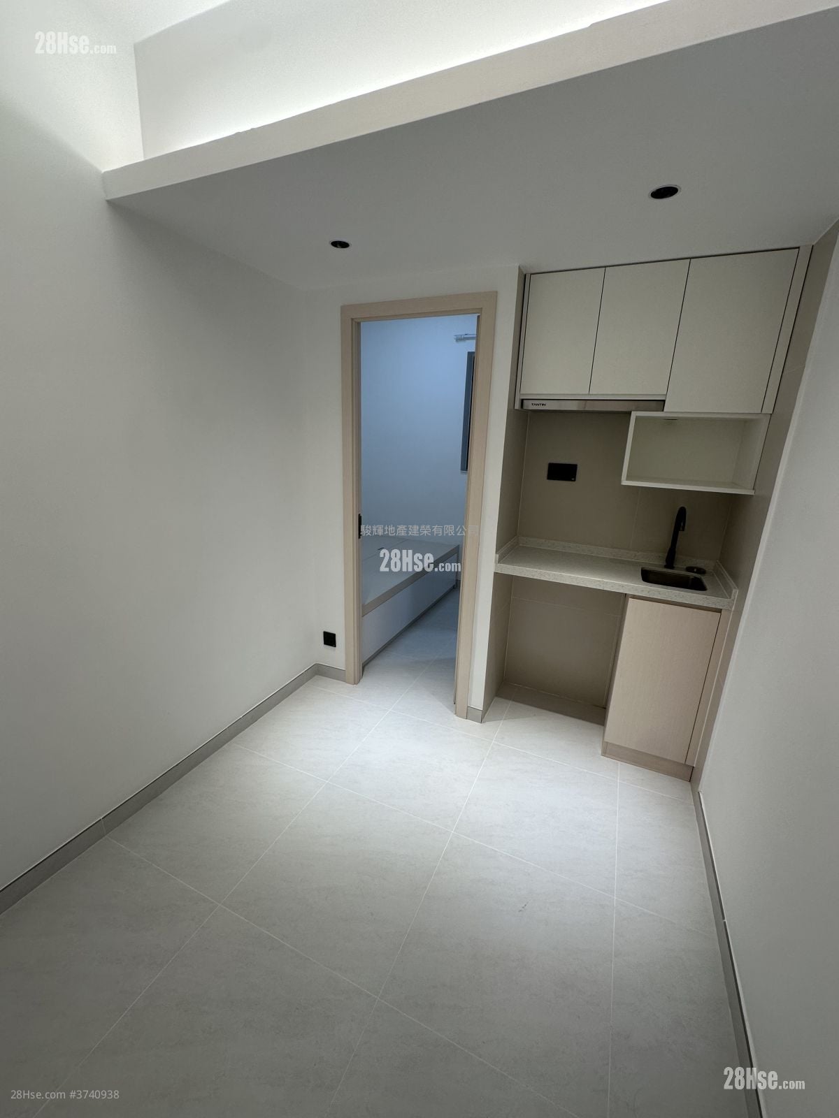 Man Wah Building Rental 1 Bedroom , 1 Bathroom 180 ft²