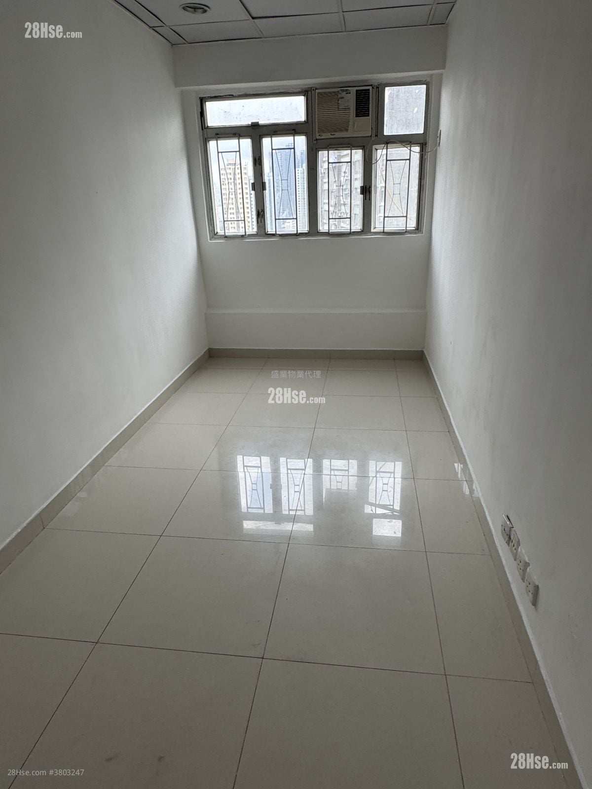 Yen Lok Building Rental Studio , 1 Bathroom 180 ft²