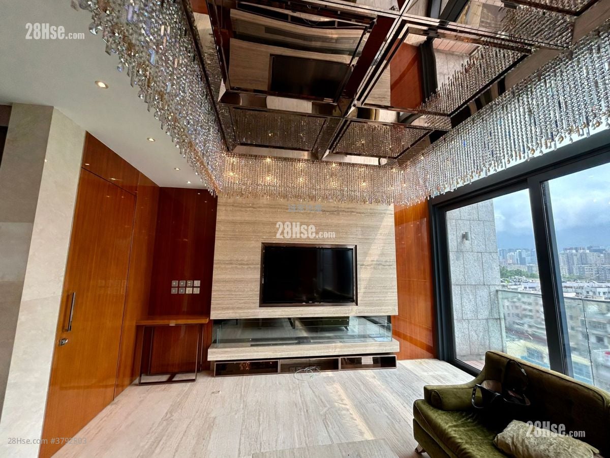 龙苑 租盘 3 房 , 3 浴室 2,241 平方尺