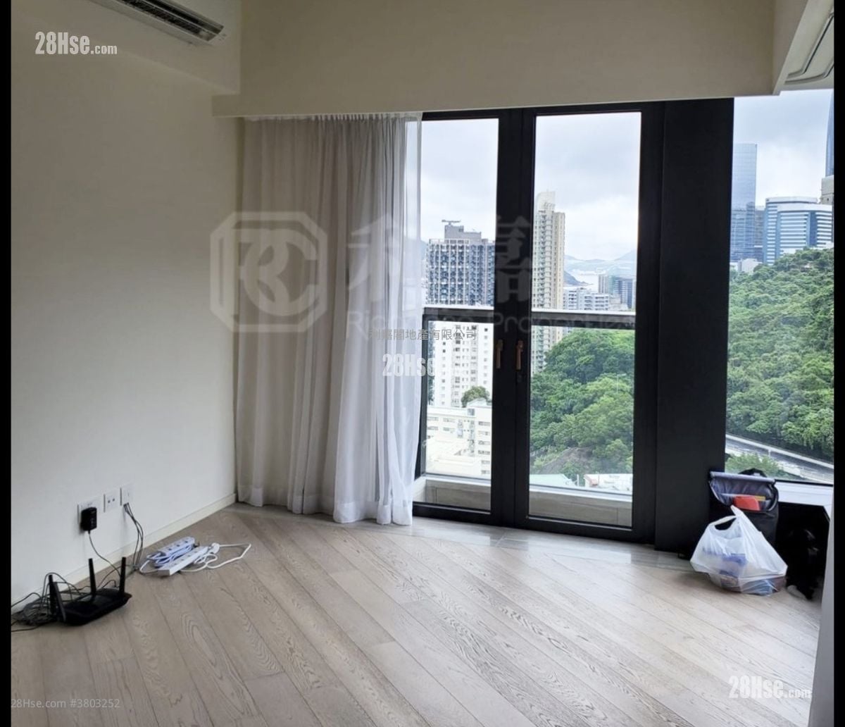 柏蔚山 租盘 4 房 , 2 浴室 1,024 平方尺