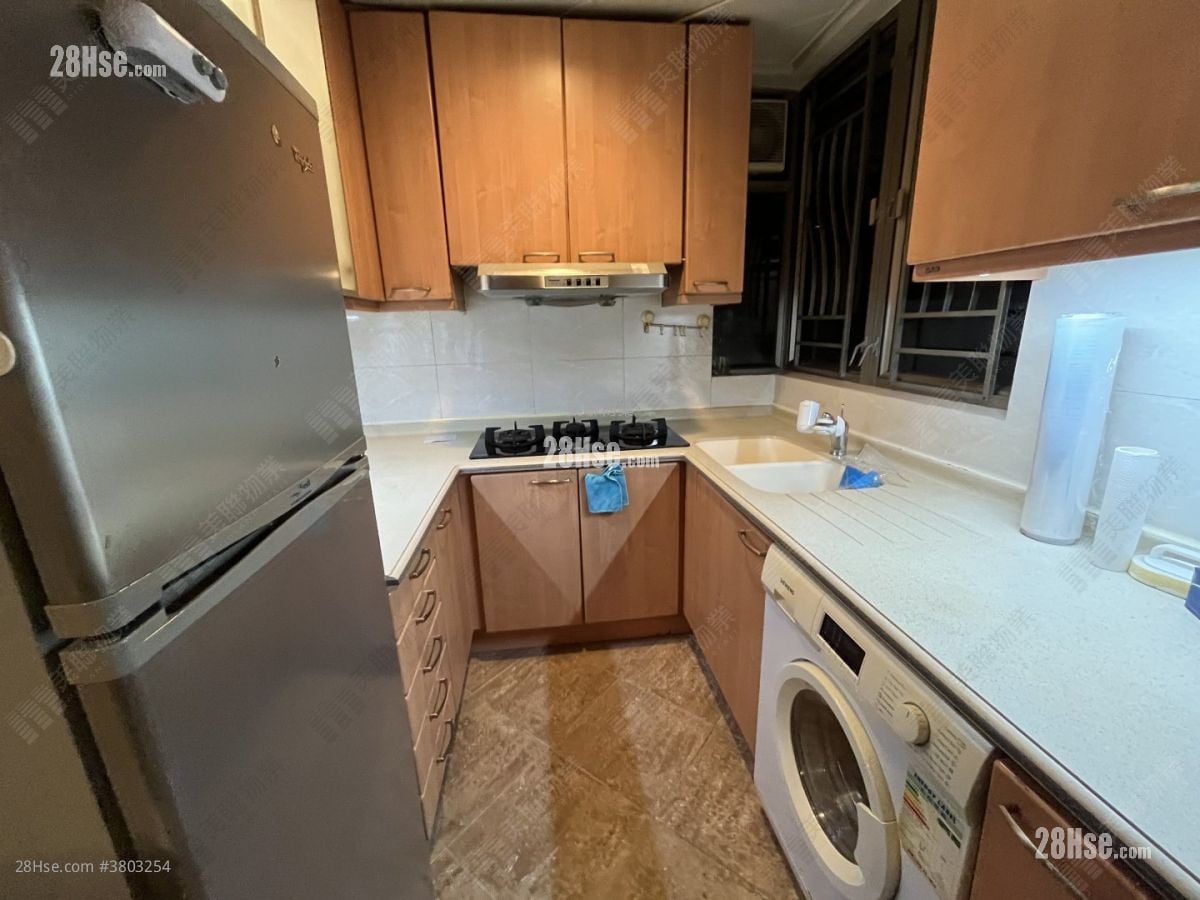 厨房: 擎天半岛 租盘 3 房 , 3 浴室 853 平方尺