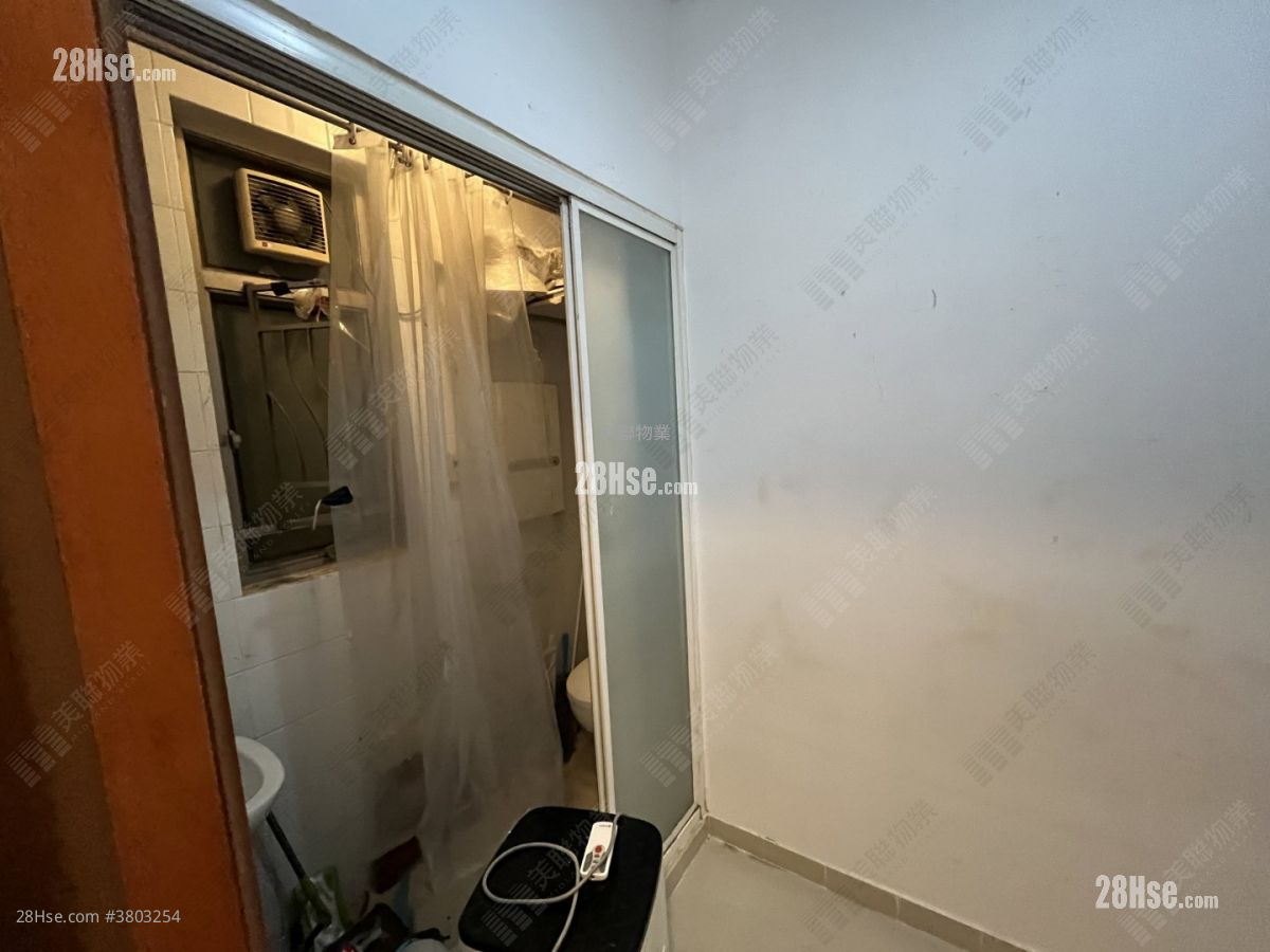 工人房: 擎天半岛 租盘 3 房 , 3 浴室 853 平方尺