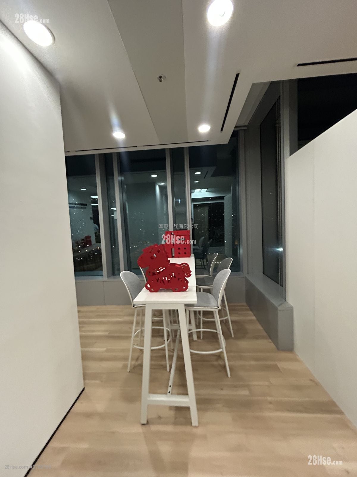 The Bay Hub Rental Studio , 2 Toilets