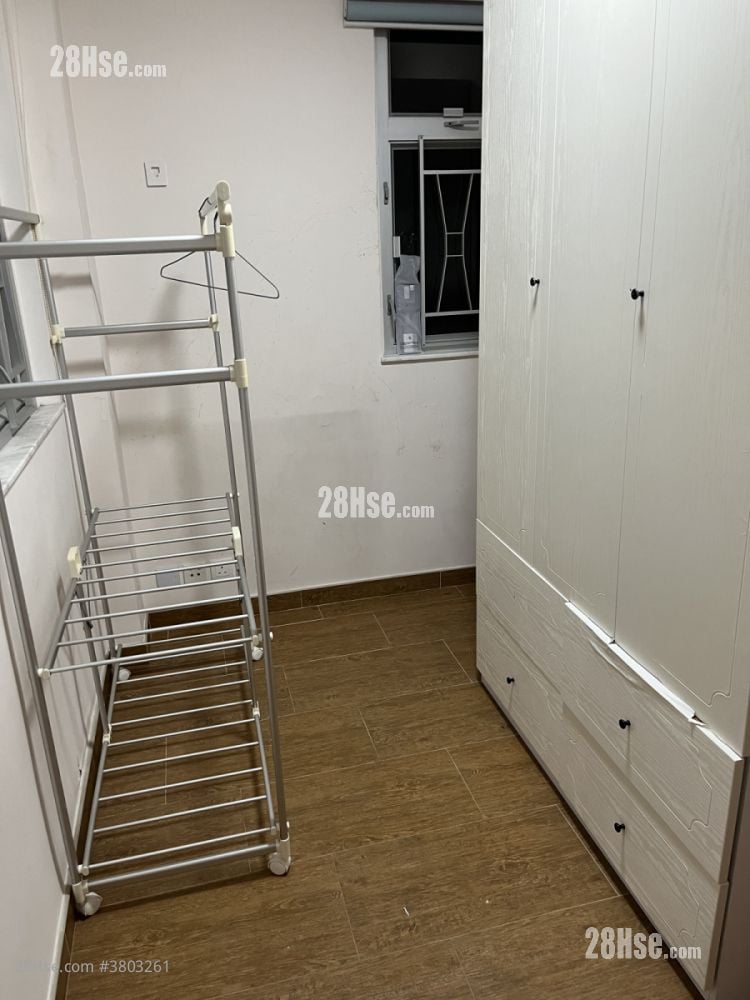 Wyler Garden Rental 2 Bedrooms , 1 Bathroom 396 ft²