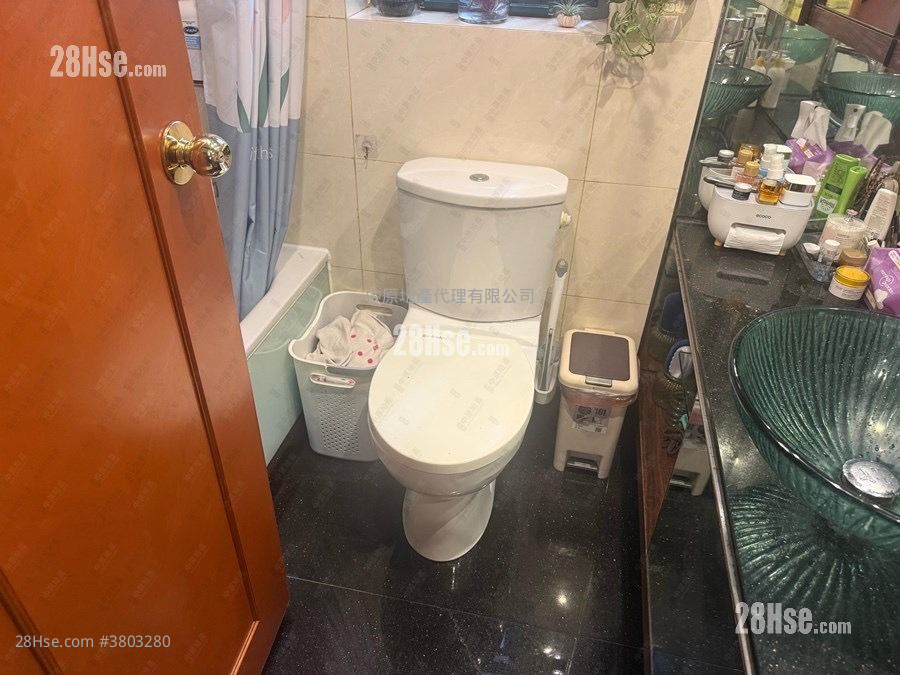 Residence Oasis Sell 3 Bedrooms , 2 Bathrooms 653 ft²