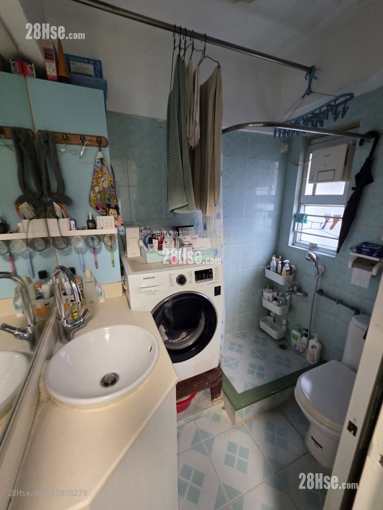 Shun On Building Sell 2 Bedrooms , 1 Bathroom 321 ft²