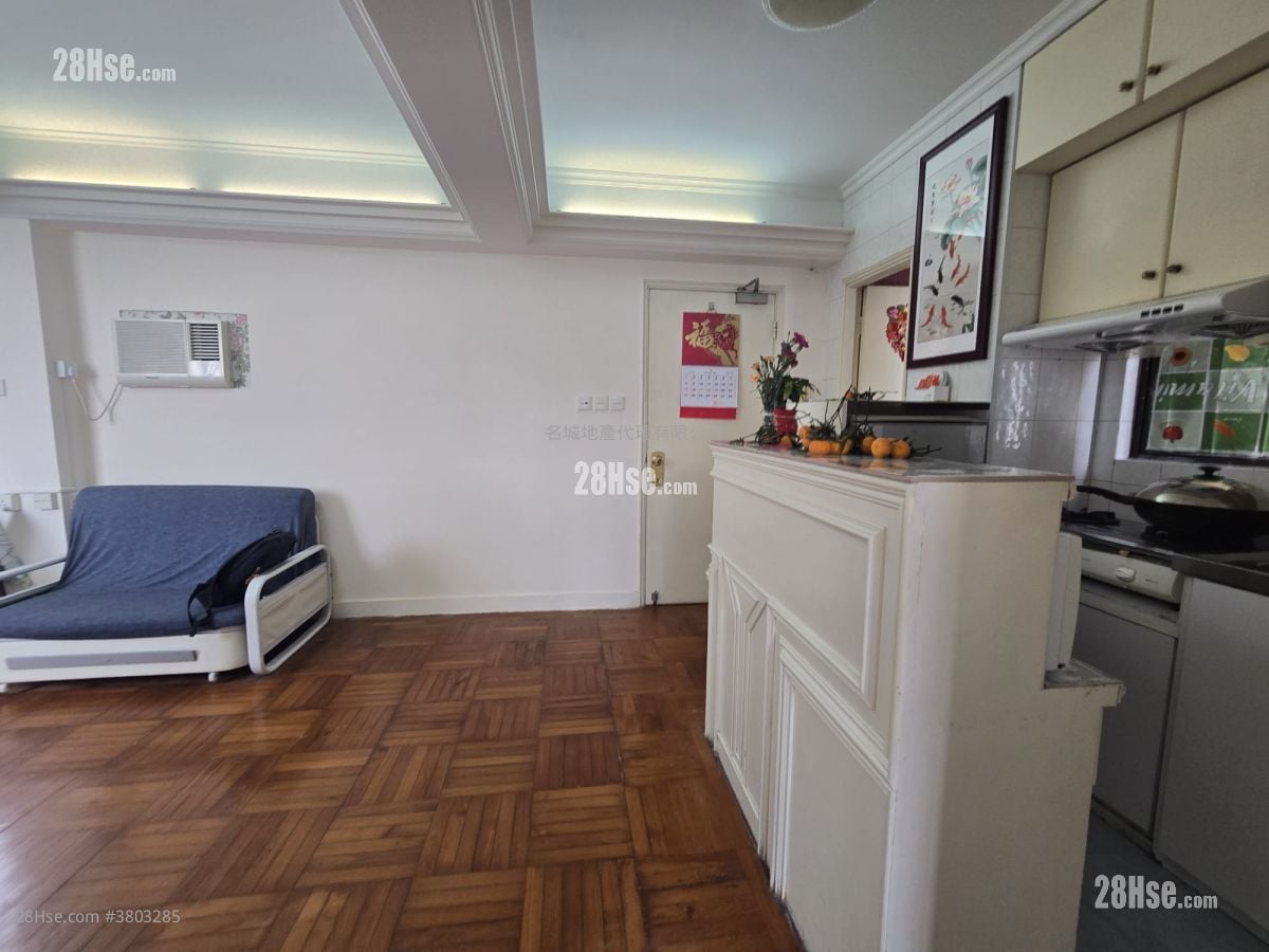 Kam Shan Building Sell 2 Bedrooms , 1 Bathroom 403 ft²