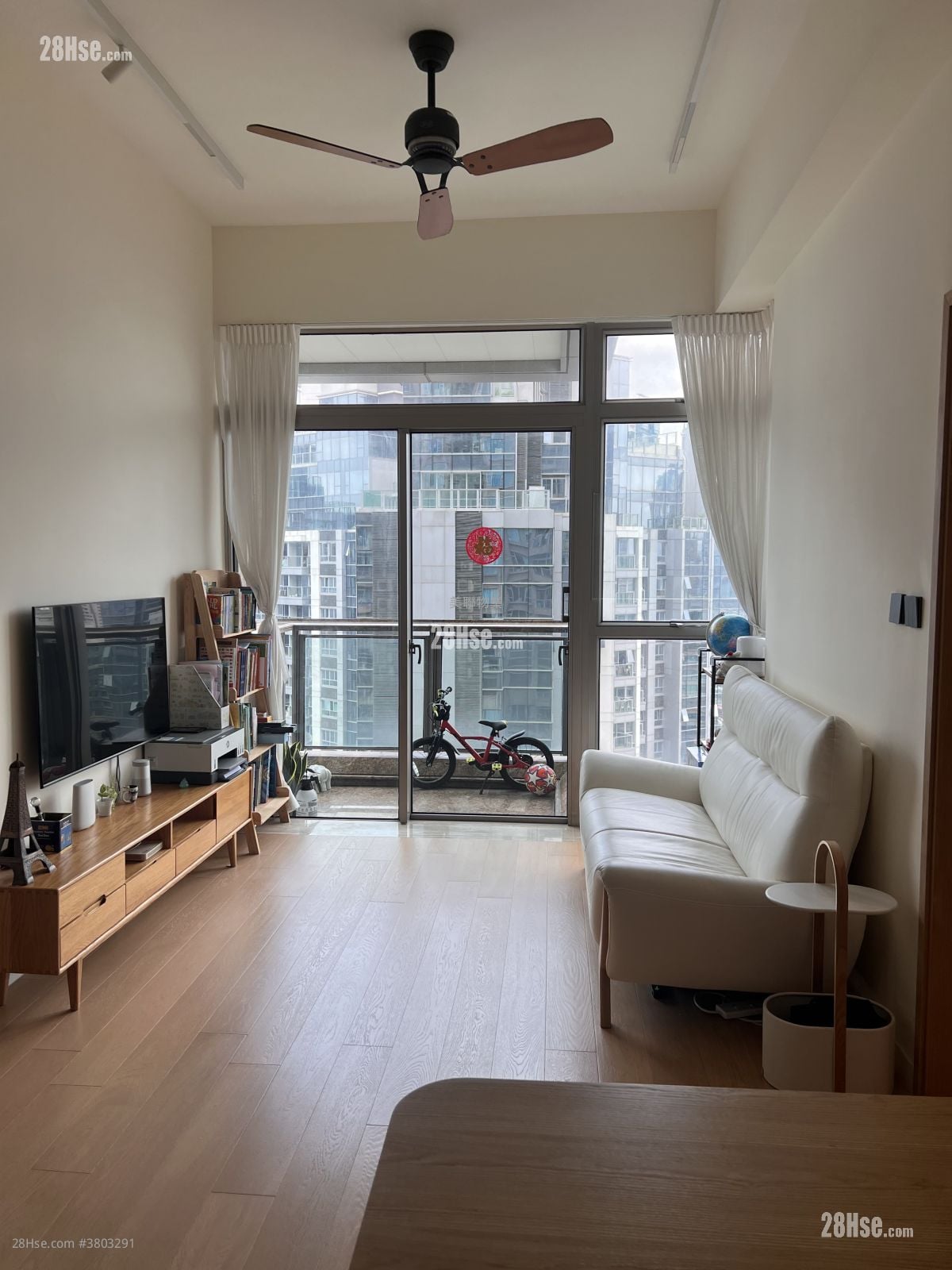 一号银海 售盘 3 房 , 1 浴室 665 平方尺