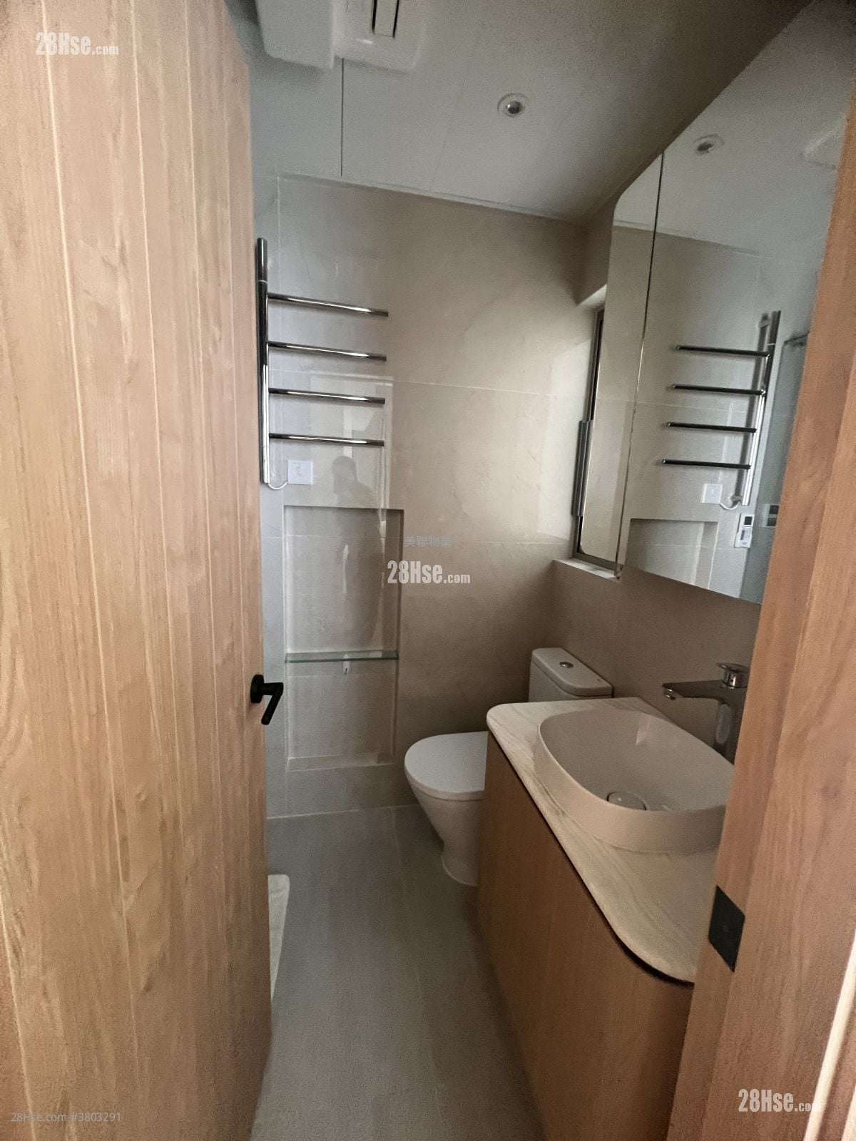 一号银海 售盘 3 房 , 1 浴室 665 平方尺