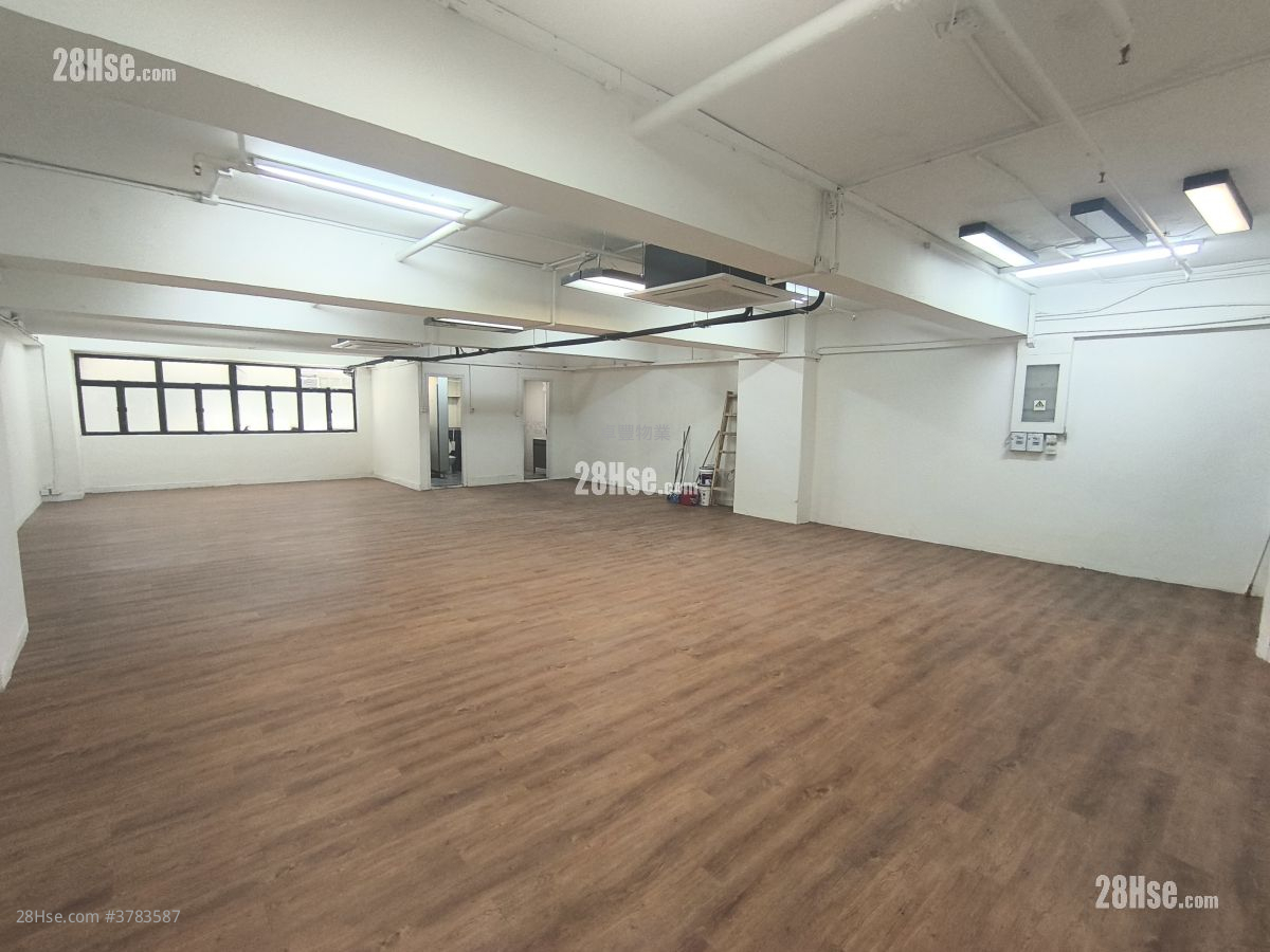 Hong Kong Industrial Centre Rental Studio , 2 Toilets 1,300 ft²