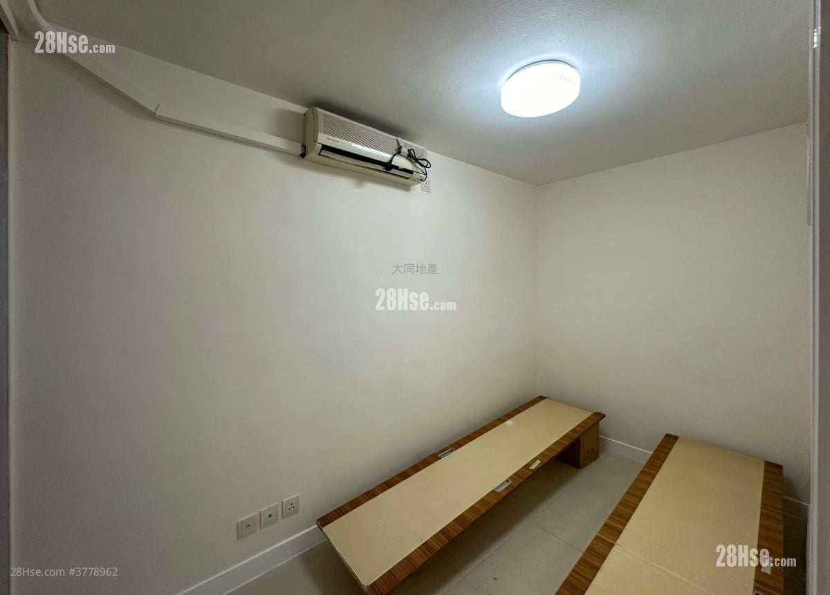 Mei Foo Sun Chuen Rental 3 Bedrooms , 2 Bathrooms 664 ft²