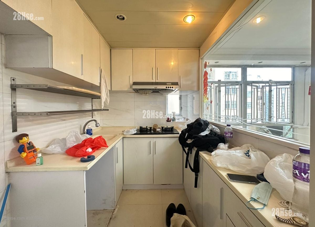 Mei Foo Sun Chuen Rental 3 Bedrooms , 2 Bathrooms 664 ft²